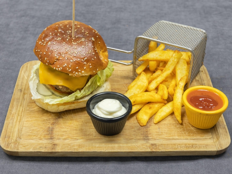 engin-akyurt-j0RsNT1VxzU-unsplash-min